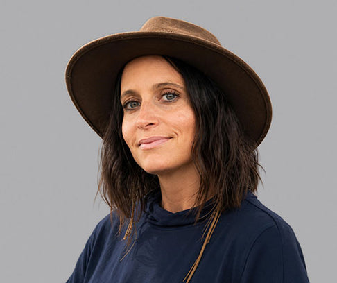 Dr. Claudia Bouvier